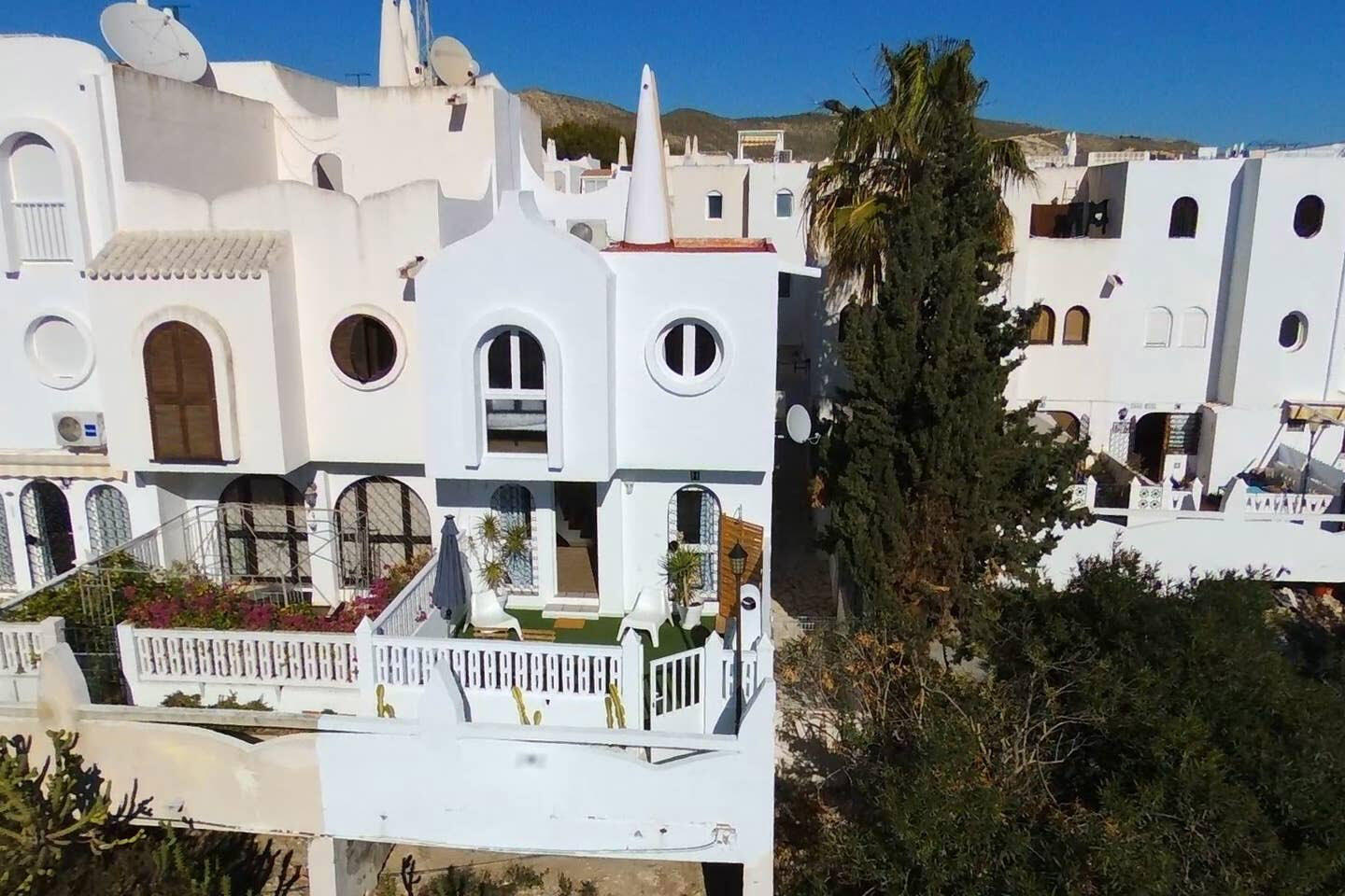 Fachada exterior de Casita Luna Mora en El Campello